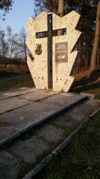 pomnikwwerchraciesotwiskanatalia.jpg